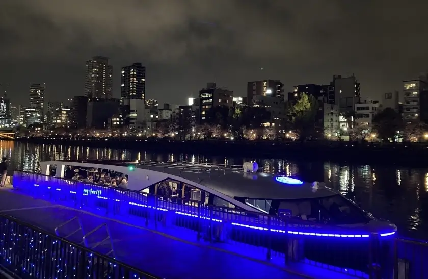 煌めく大阪の夜景とともに、特別なひとときを—。